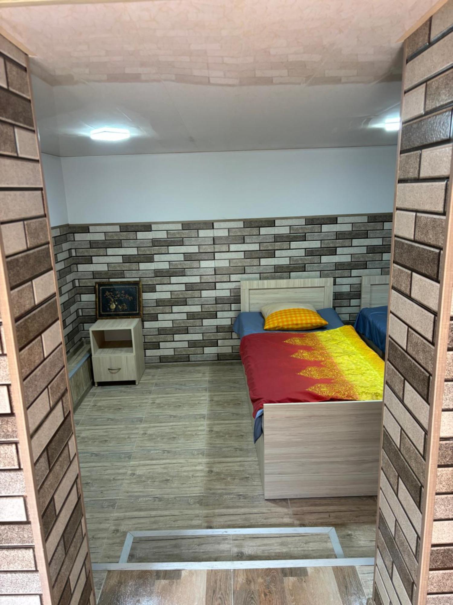 Downtown Guest House Кутаиси Екстериор снимка